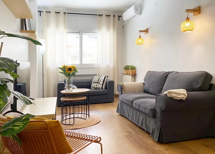 Comfortable Apartment, 3 Bedrooms With Ac Camp Nou
