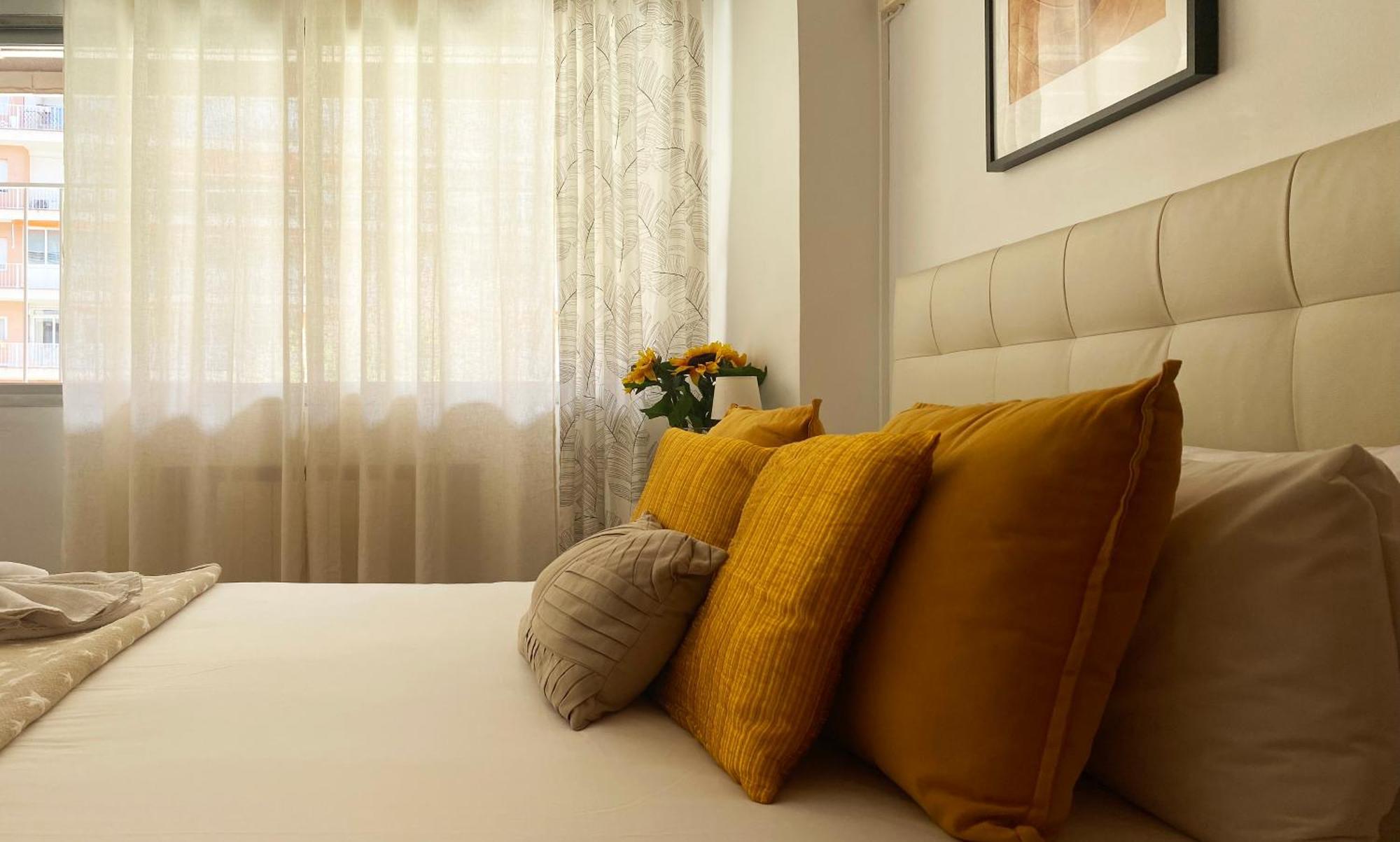 Apartment Comfortable Apartment, 3 Bedrooms With Ac Camp Nou Barcelona