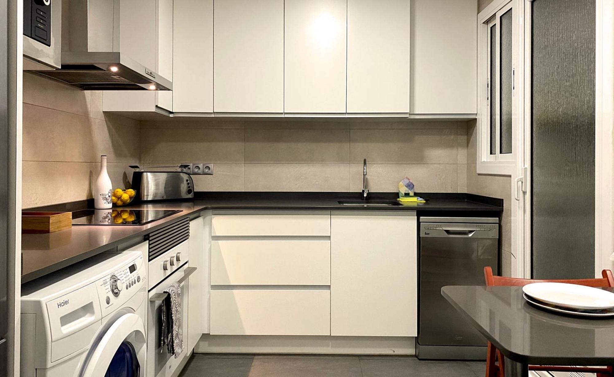 Apartment Comfortable Apartment, 3 Bedrooms With Ac Camp Nou *