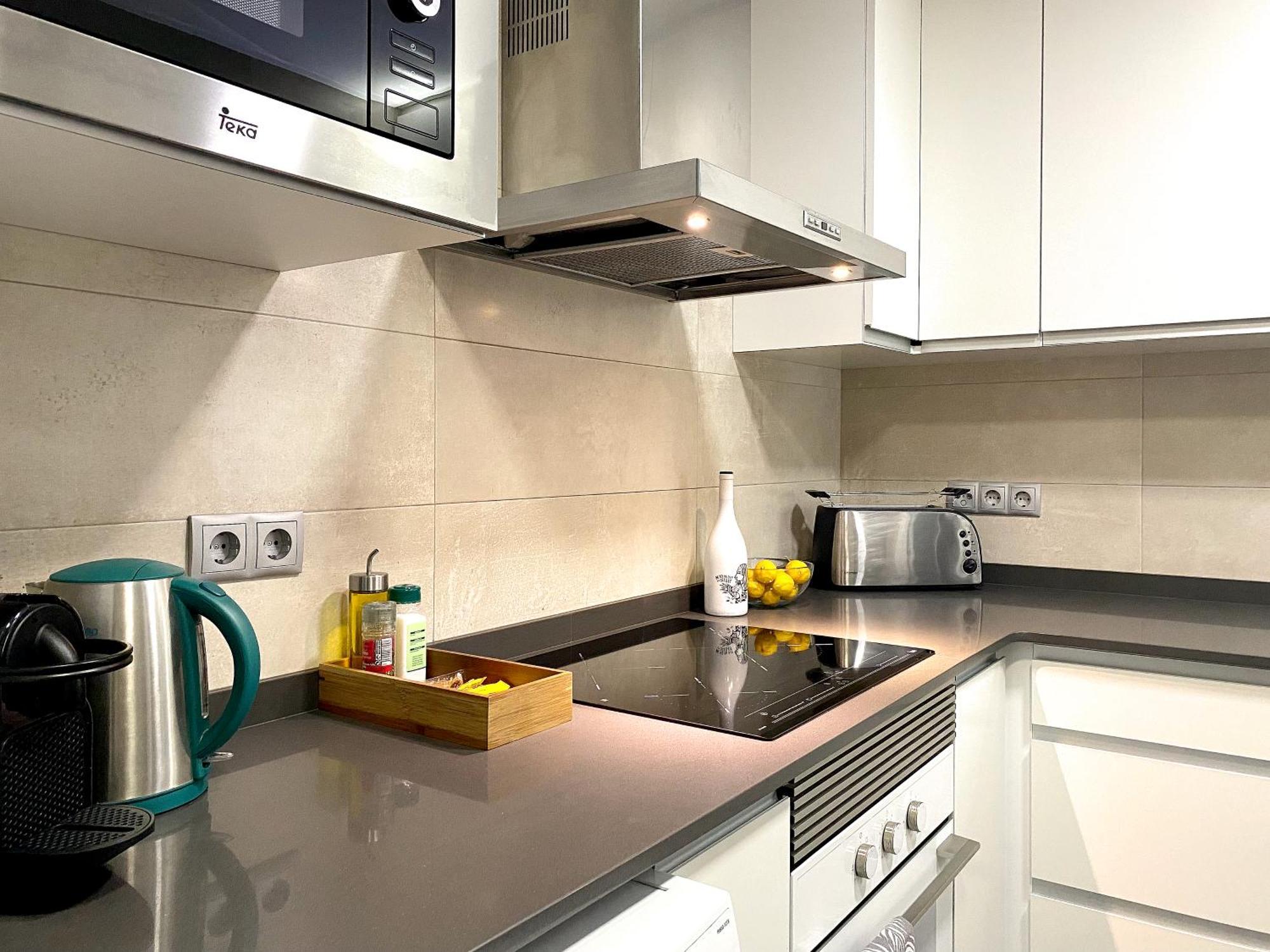 Apartment Comfortable Apartment, 3 Bedrooms With Ac Camp Nou *