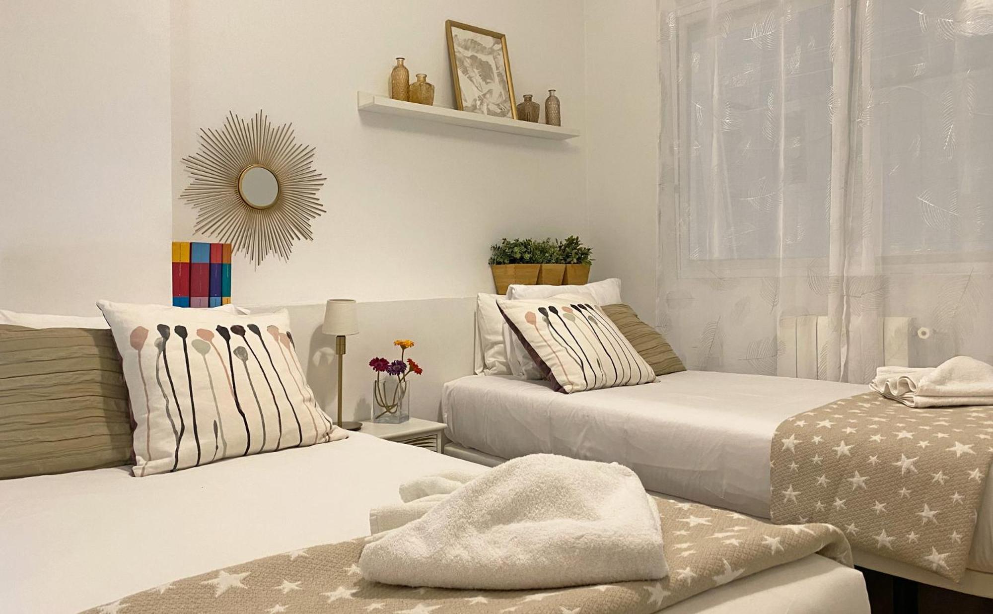 Apartment Comfortable Apartment, 3 Bedrooms With Ac Camp Nou Barcelona