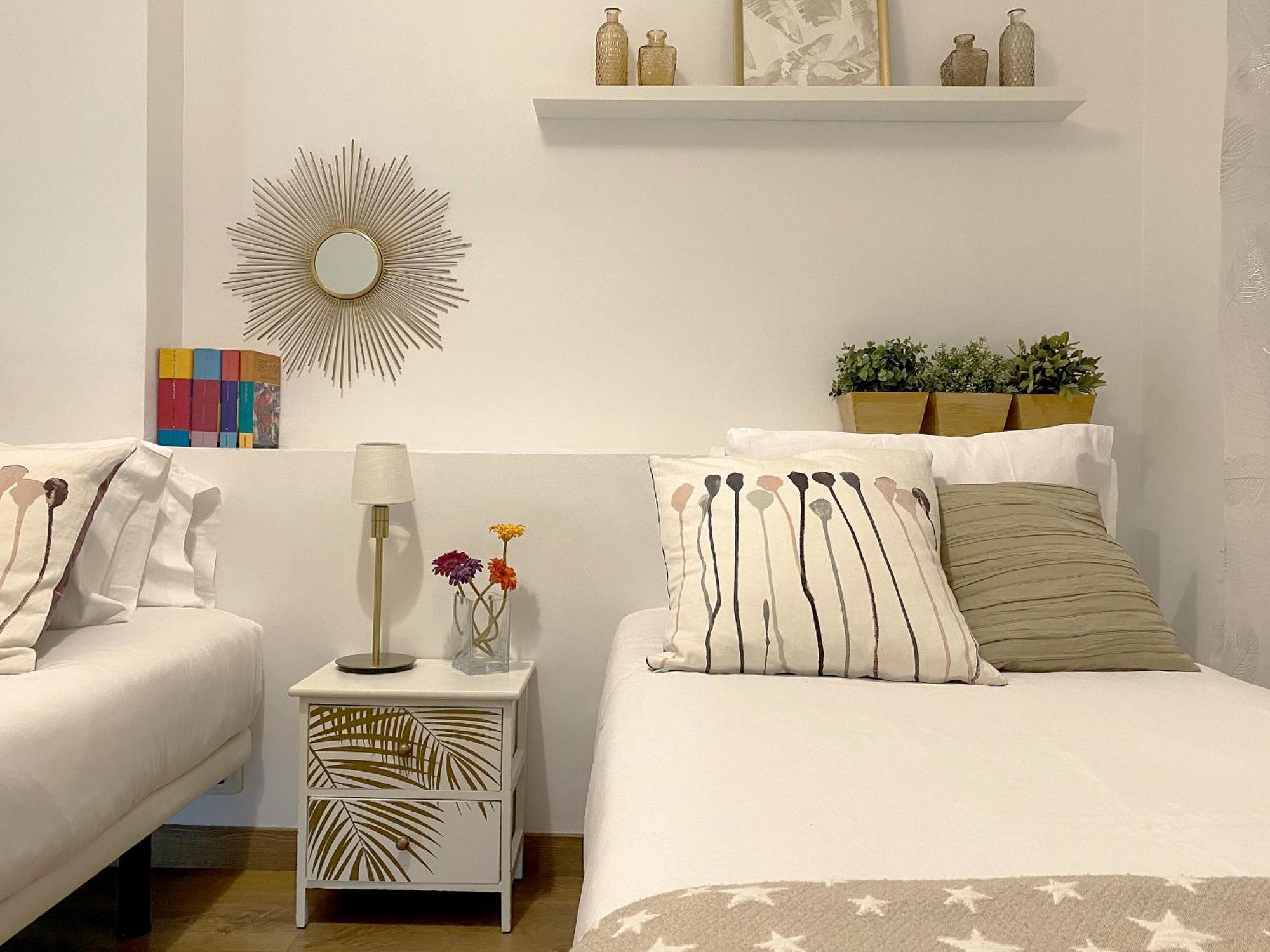 Apartment Comfortable Apartment, 3 Bedrooms With Ac Camp Nou